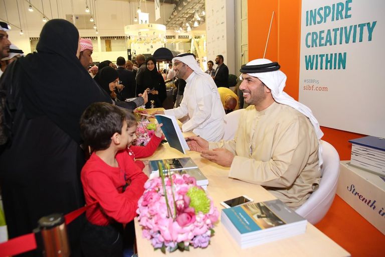 منصة توقيع الكتب في الدورة الـ37 من معرض الشارقة الدولي للكتاب