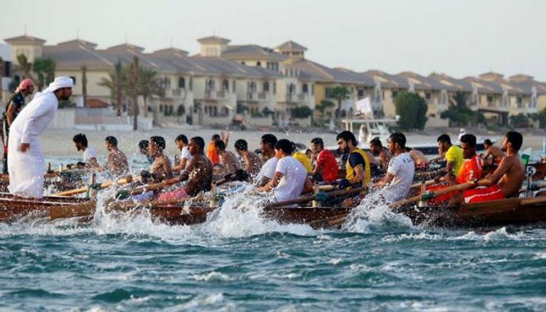 بطولة قوارب التجديف في دبي