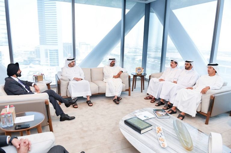 جانب من لقاء الشيخ مكتوم بن محمد مع رئيس ماستركارد