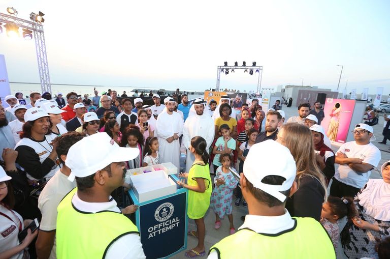 أبوظبي تحقق رقمين قياسيين جديدين بموسوعة جينيس لنشر الوعي بسرطان الثدي