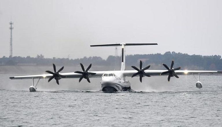 نجاح أول إقلاع وهبوط على الماء لأكبر طائرة برمائية في العالم