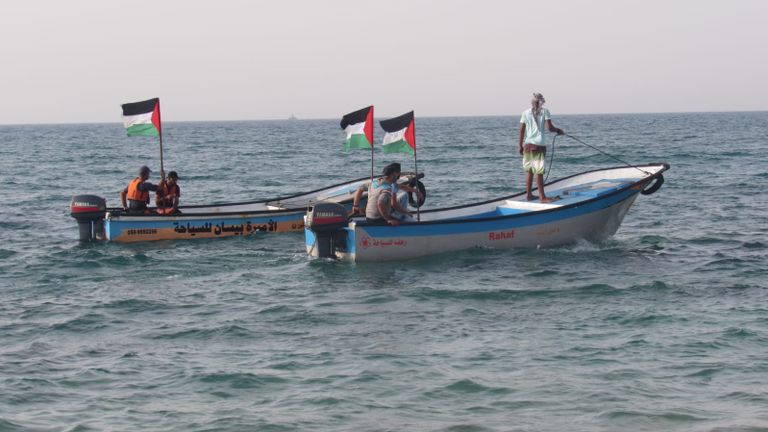 قوارب في بحر شمال القطاع ضمن فعاليات مسيرة العودة الكبرى جانب من التظاهرة البحرية شمال غرب قطاع غزة