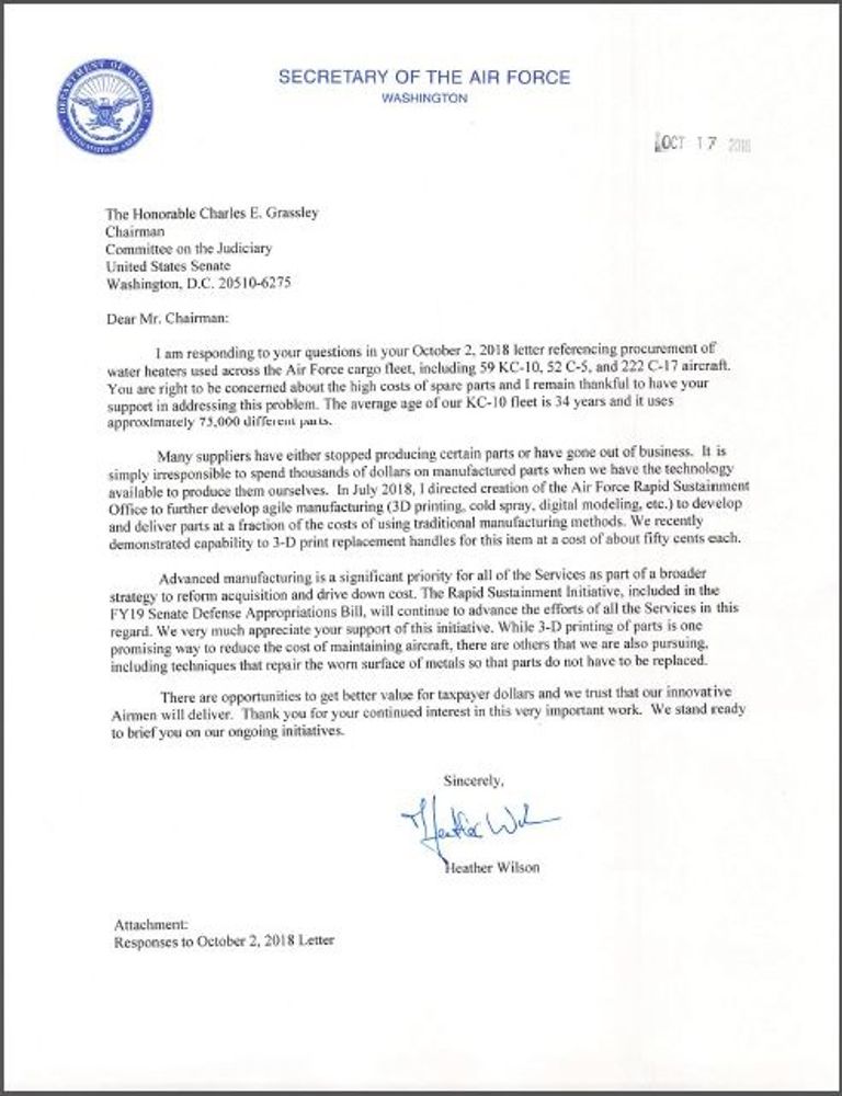 قدح القهوة المخصص للطائرات يتكلف 1280 دولارا