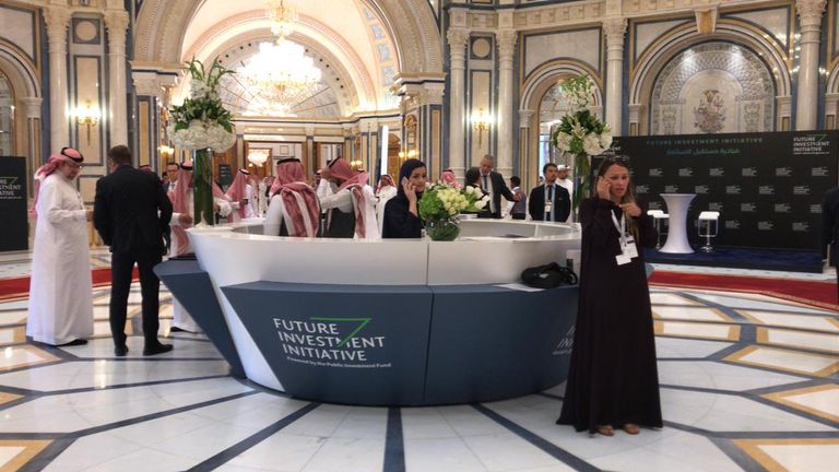 مؤتمر دافوس الصحراء يواصل فعالياته