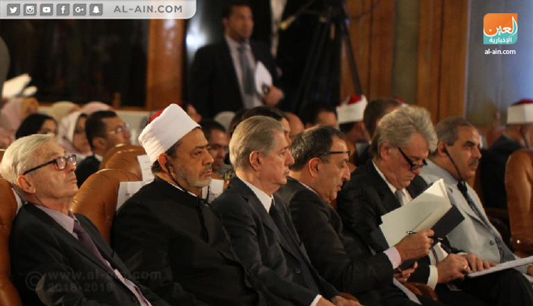 جانب من الندوة الدولية للأزهر ومجلس حكماء المسلمين  "الإسلام والغرب" جانب من الندوة الدولية للأزهر ومجلس حكماء المسلمين  "الإسلام والغرب"