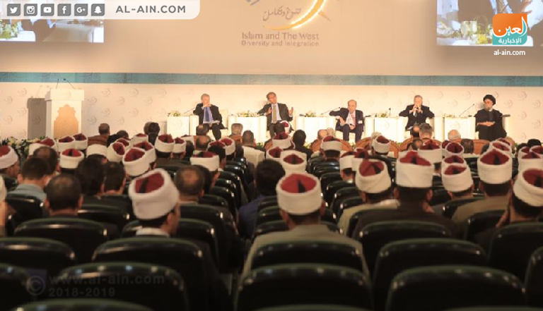 جانب من الندوة الدولية للأزهر ومجلس حكماء المسلمين  "الاسلام والغرب" جانب من الندوة الدولية للأزهر ومجلس حكماء المسلمين  "الإسلام والغرب"