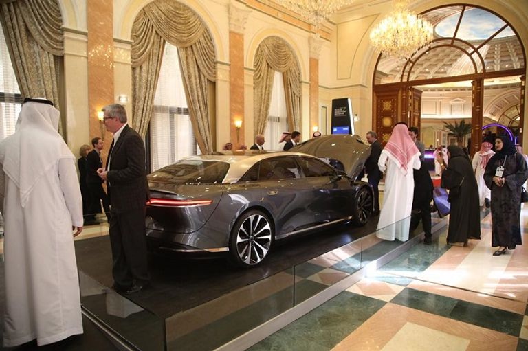 أحد عروض التكنولوجيا المتقدمة في دافوس الصحراء