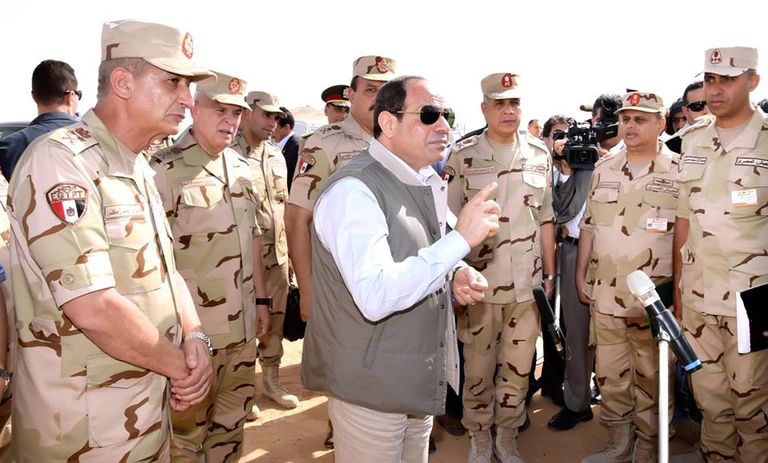 الرئيس المصري يشهد بيان الرماية الصاروخية 
