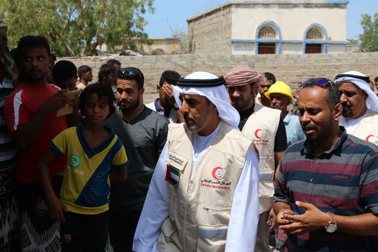 وفد الهلال الأحمر الإماراتي خلال الزيارة