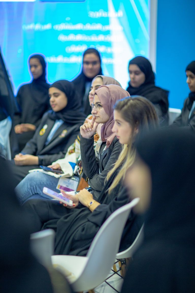 جانب من جلسات "الاستثمار في المستقبل" لبحث قضايا الشباب