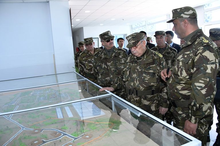 الجيش الجزائري يفتتح مصنعا للمتفجرات بالشراكة مع نورينكو الصينية الجيش الجزائري يفتتح مصنعا للمتفجرات بالشراكة مع نورينكو الصينية