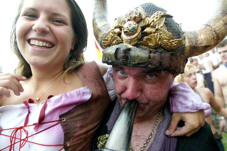 طقوس الزواج تختلف من بلد إلى آخر