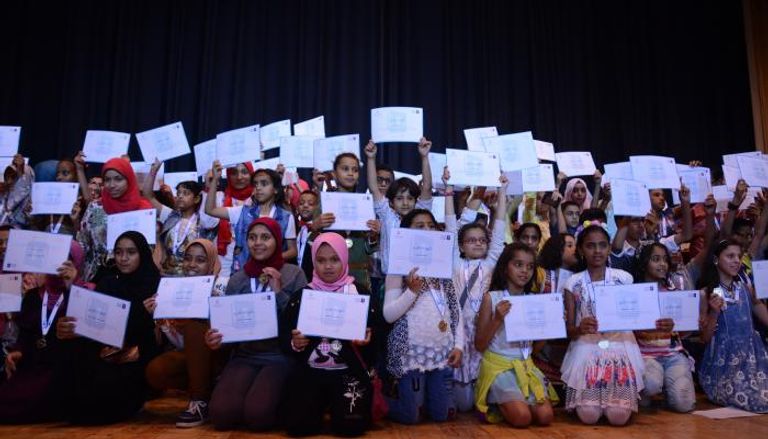 طلاب مشاركون بتحدي القراءة العربي في دورته الثالثة 