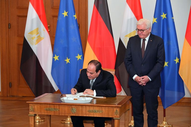 الرئيسان المصري عبدالفتاح السيسي والألماني فرانك فالتر الرئيسان المصري عبدالفتاح السيسي والألماني فرانك فالتر