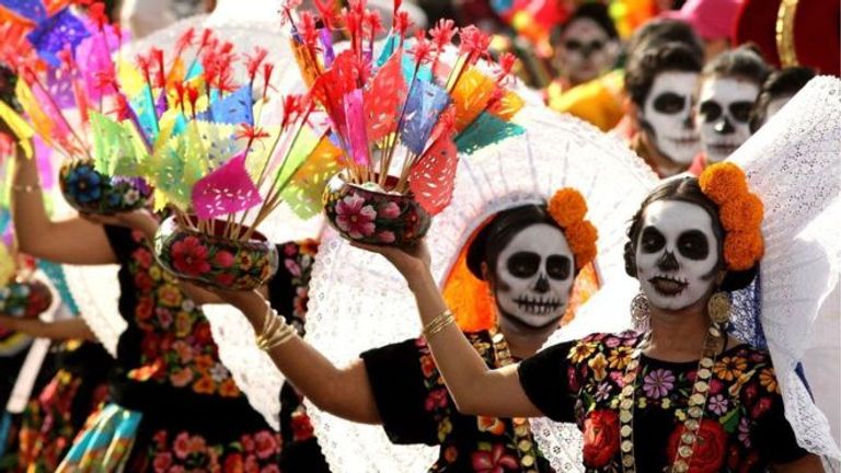 احتفاليات يوم الموتى في المكسيك