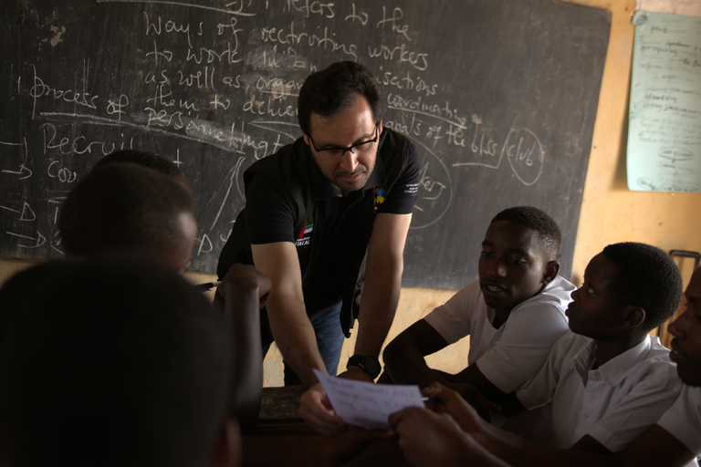 "دبي العطاء" تدعم التعليم في رواندا