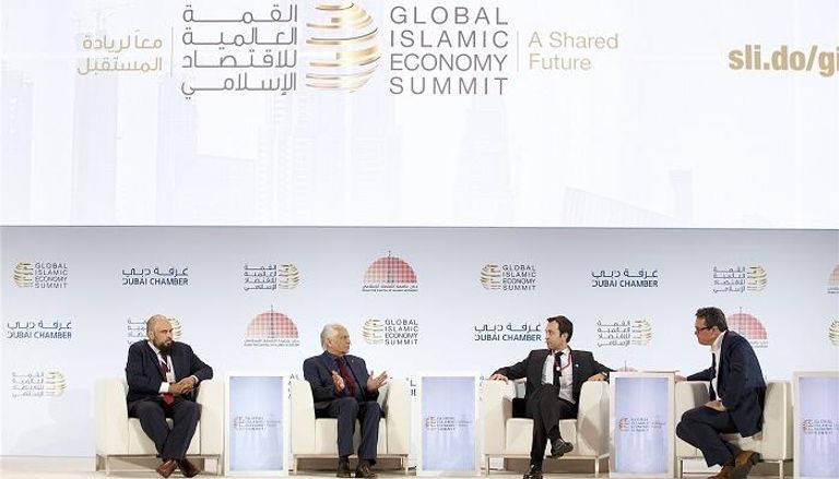 مشاركون في القمة العالمية للاقتصاد الإسلامي في دبي