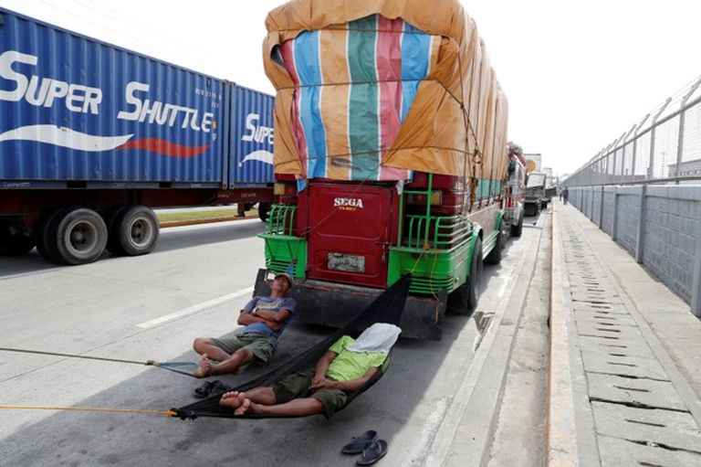 الإعصار "يوتو" يجبر أكثر من 5 آلاف شخص على إخلاء المجتمعات الساحلية