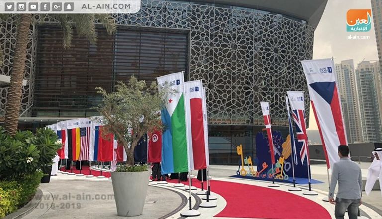 الاستعداد للحفل الختامي للدورة الثالثة من تحدي القراءة العربي في دبي