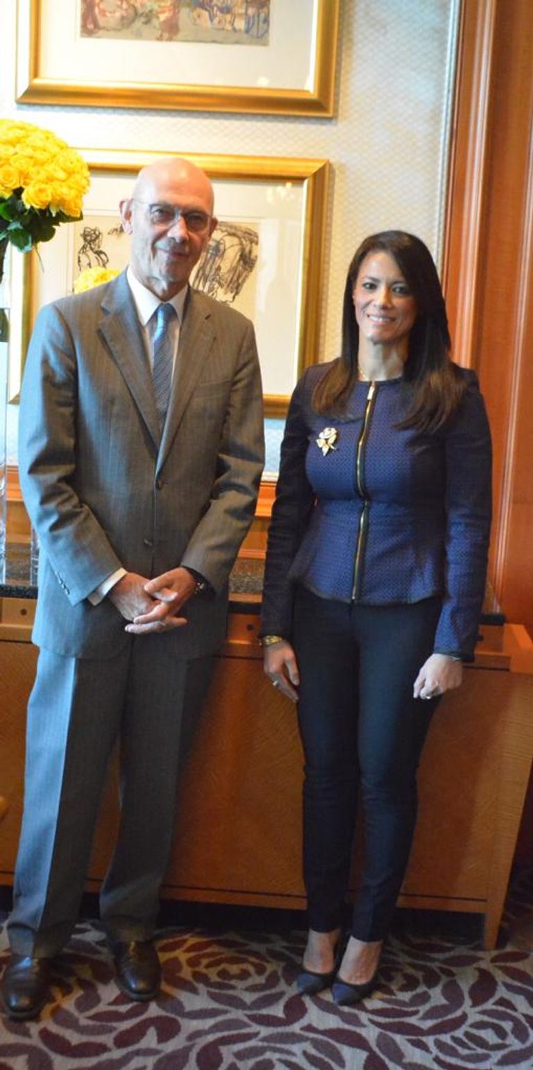 وزيرة السياحة المصرية وخبر اء اللجنة العالمية لأخلاقيات السياحة