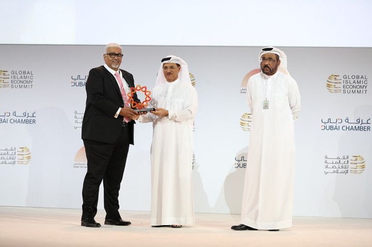 تكريم الفائزين في 