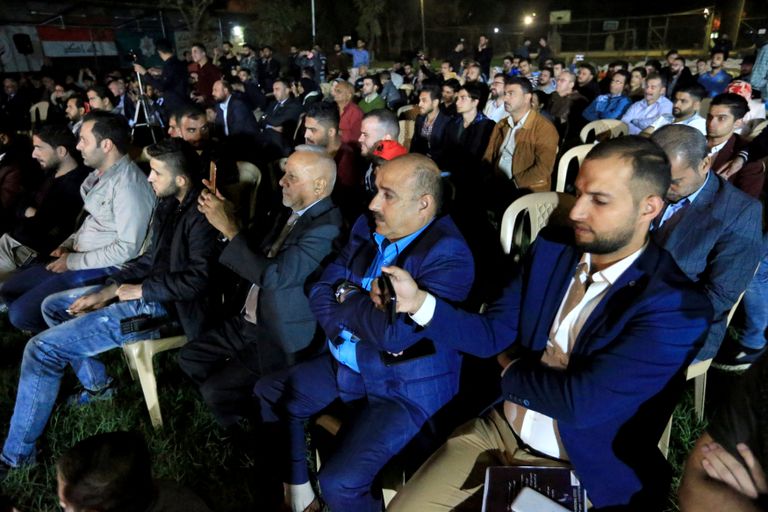 فنانون يخرجون من أنقاض الموصل لاستعادة الحياة الثقافية العراقية