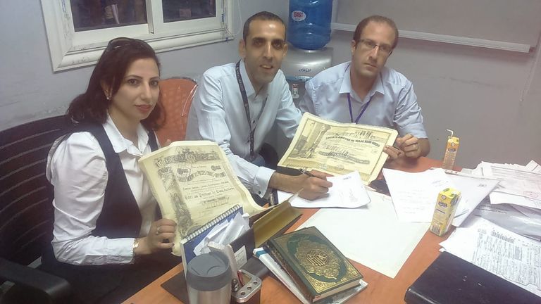 الآثار المصرية تتسلم عددا من المضبوطات الأثرية