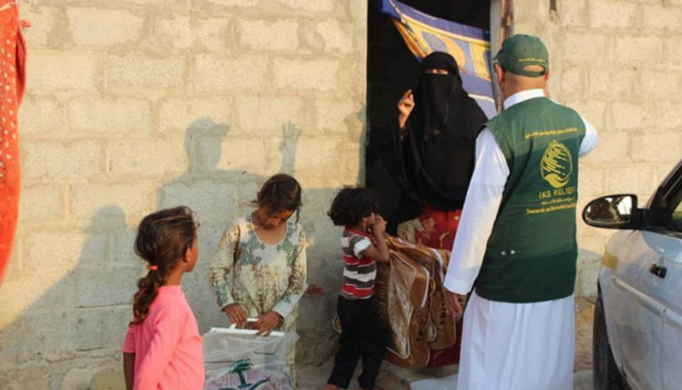 "سلمان للإغاثة" يواصل توزيع مساعداته للمتأثرين بإعصار "لبان" في اليمن
