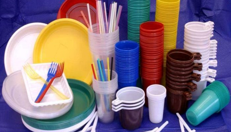 أوروبا تؤيد توصية لمنع المنتجات البلاستيكية المستخدمة مرة واحدة