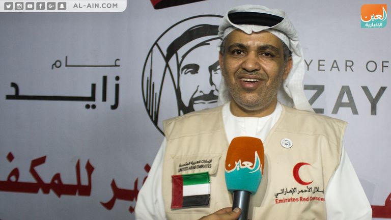 الهلال الأحمر الإماراتي بمصر يوزع حقائب مدرسية على الأيتام