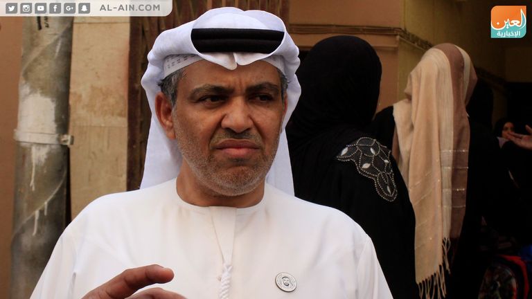 الهلال الأحمر الإماراتي بمصر يوزع حقائب مدرسية على الأيتام