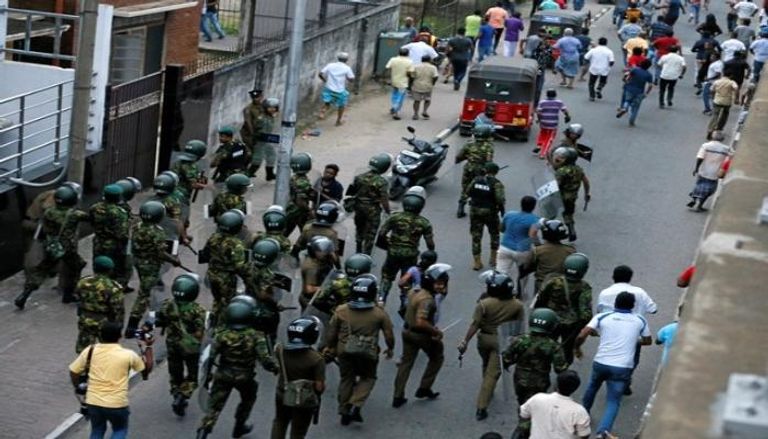 الشرطة تطارد أنصار رئيس وزراء سريلانكا المعين حديثا- أرشيفية