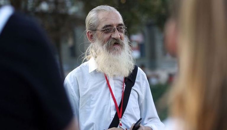 ميله مرفاي خلال إحدى جولاته