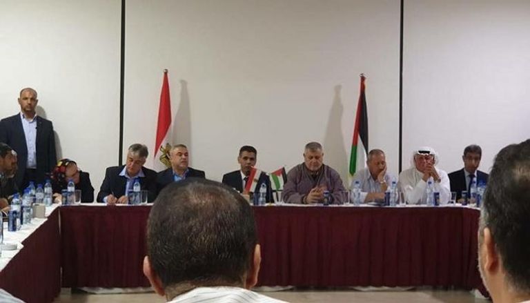 جانب من اجتماع وفد المخابرات المصرية مع الفصائل الفلسطينية في غزة