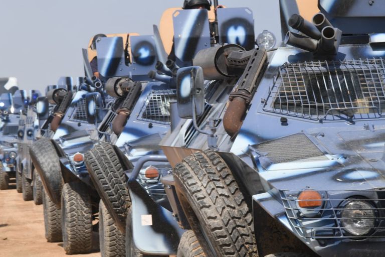 حمد بن محمد الشرقي يشهد العرض العسكري "حصن الاتحاد 4" في الفجيرة