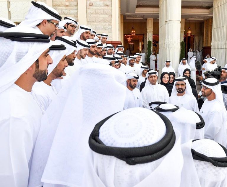  محمد بن راشد ومحمد بن زايد يستقبلان مهندسي "خليفة سات"