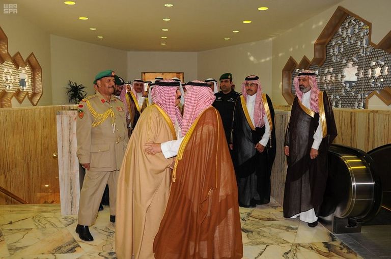 ملك البحرين وأمير منطقة الرياض