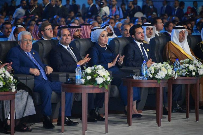 قرينة الرئيس المصري من حفل افتتاح منتدى شباب العالم