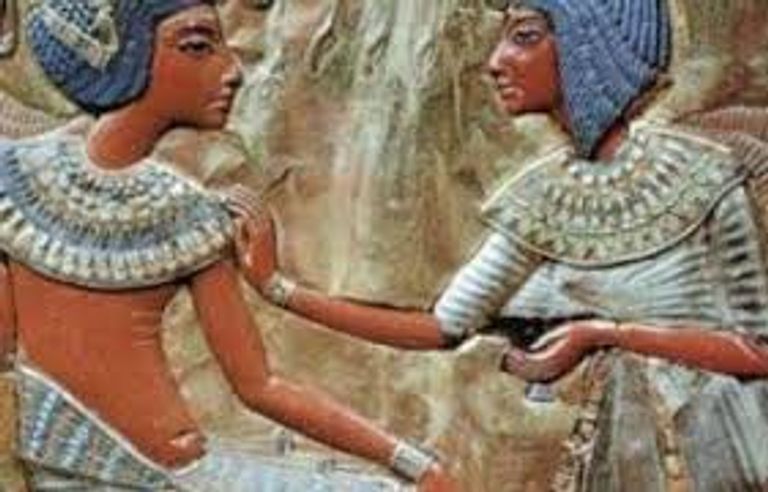 بردية من قصص الحب القديمة - صورة أرشيفية