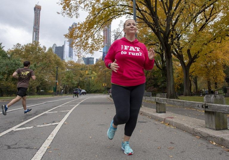 بريطانية تتحدى الأفكار النمطية بالجري
