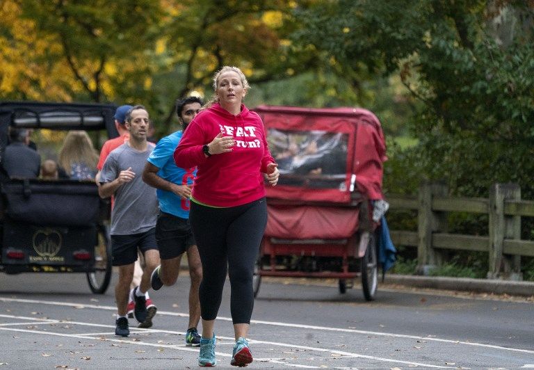 بريطانية تتحدى الأفكار النمطية بالجري