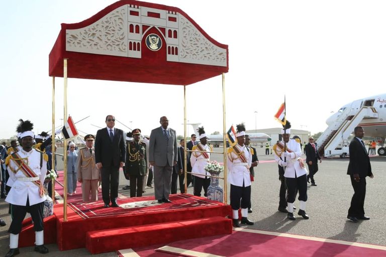 الرئيس المصري عبدالفتاح السيسي ونظيره السوداني - أرشيفية