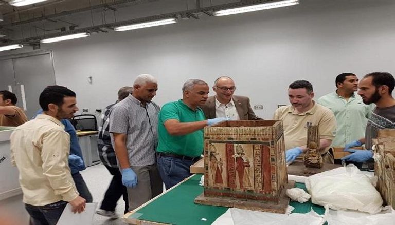نقل قطع أثرية للمتحف المصري الكبير تمهيدا لافتتاحه 2020