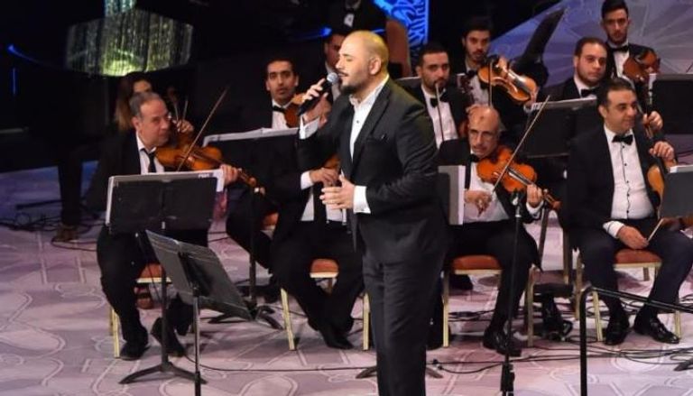 المطرب اللبناني رامي عياش خلال الحفل