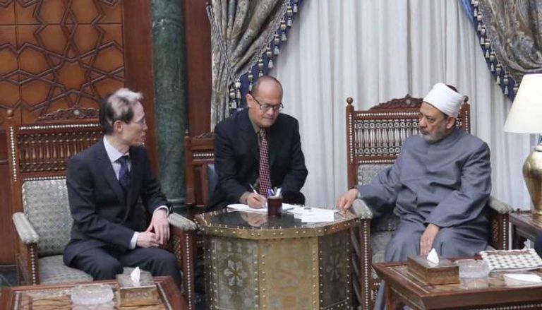 الدكتور أحمد الطيب شيخ الأزهر يلتقي سفير اليابان الجديد بالقاهرة
