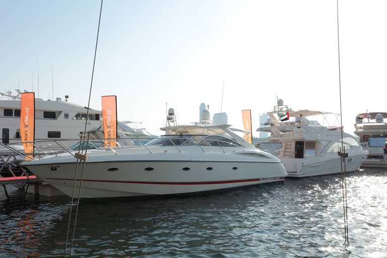 نشاطات ترفيهية متنوعة في معرض دبي للقوارب واليخوت المستعملة