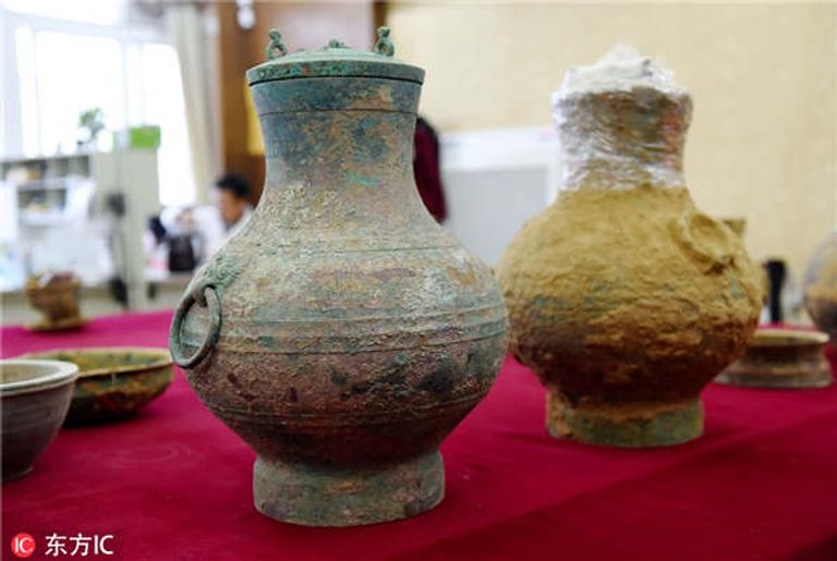 سائل مجهول بمقبرة صينية عمره 2000 عام