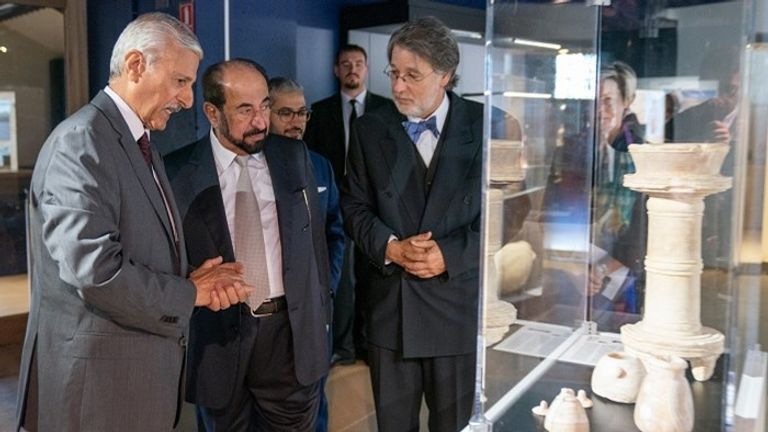 حاكم الشارقة يفتتح معرض مليحة في بروكسل