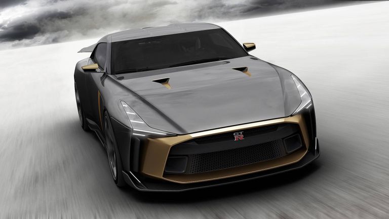 نيسان GT-R50