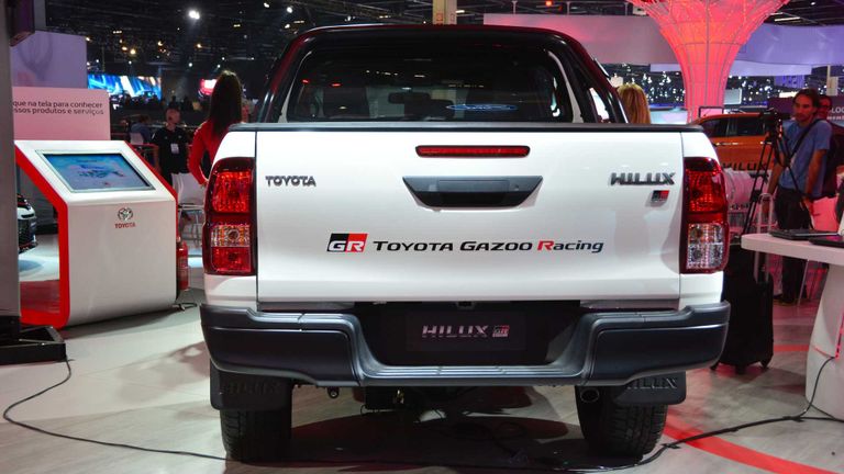 تويوتا Hilux 